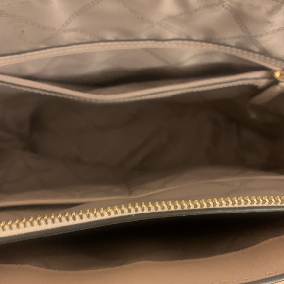 Michael Kors saffiano leather tote bag - Picture 9 of 9